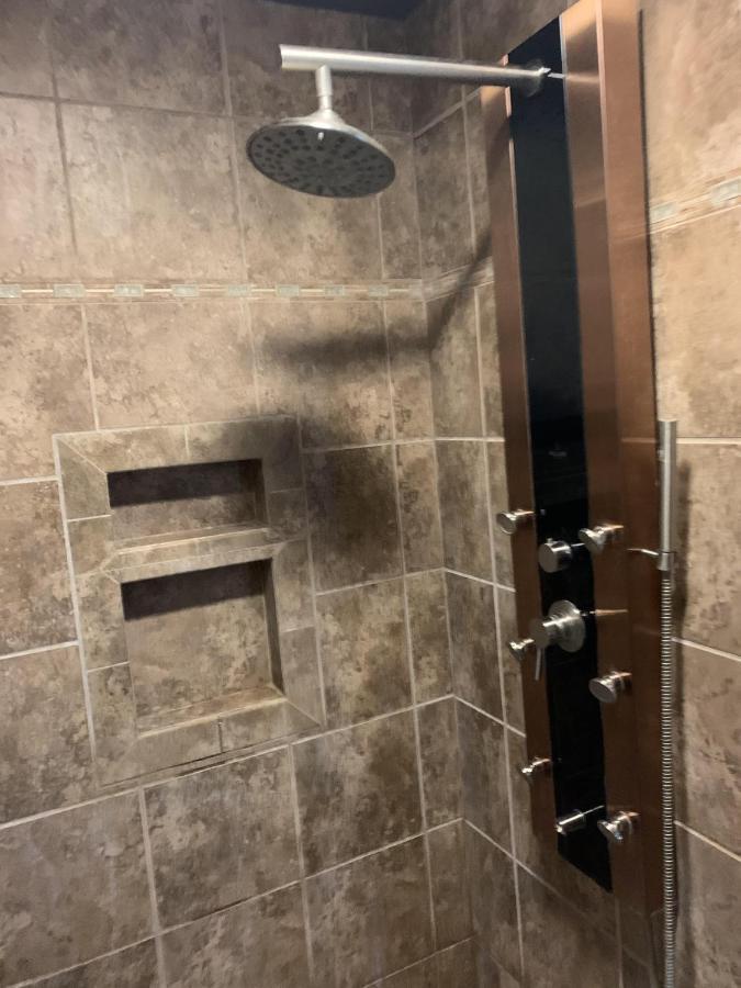 סקניאטלס Deer Run Lodging House מראה חיצוני תמונה